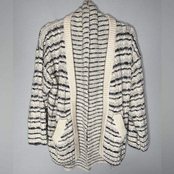 St. John Sweaters - St.John Removeable Shawl Cardigan